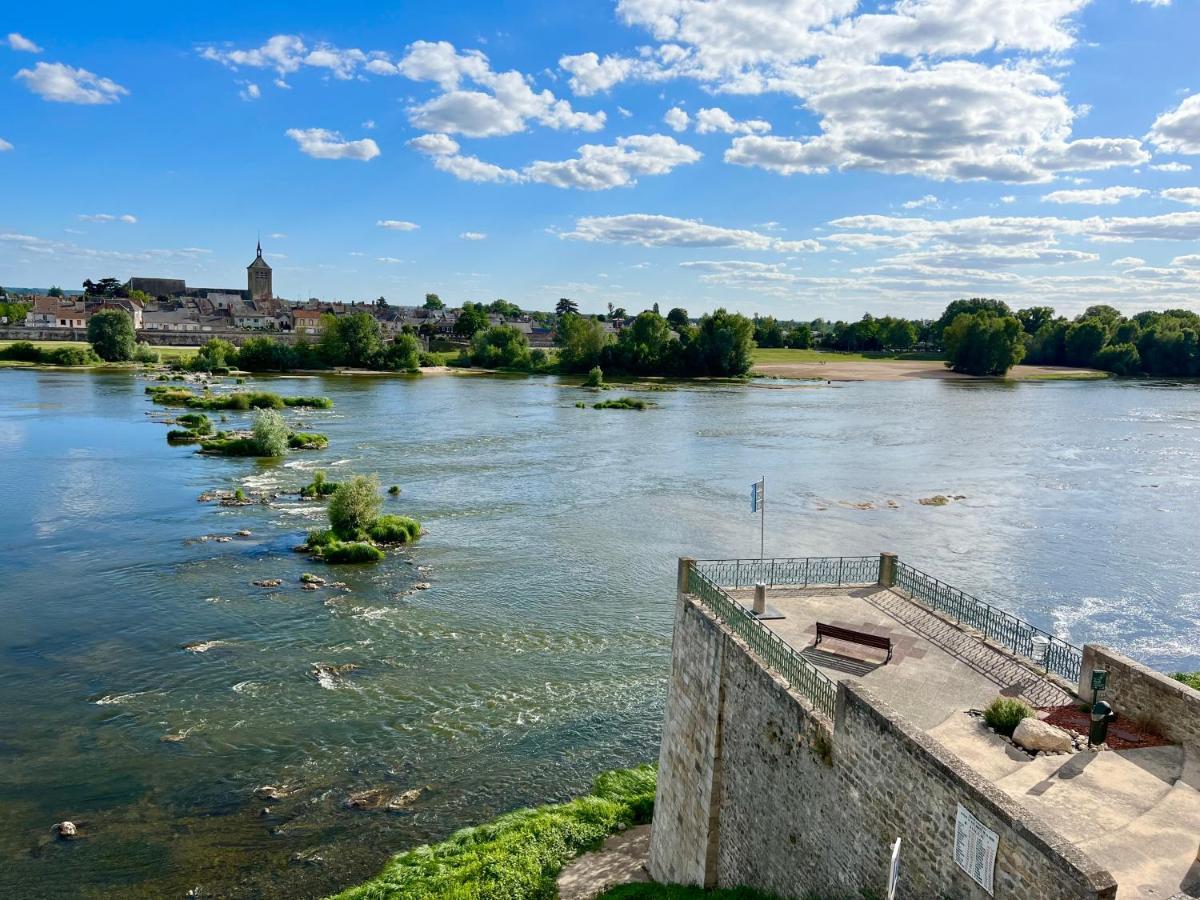 La Vue Loire Maison Saint-Denis-de lʼHôtel Eksteriør bilde